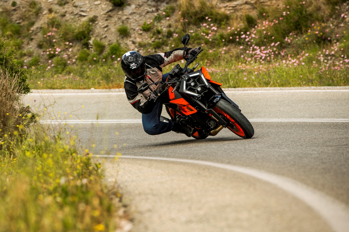 KTM 990 DUKE 2024 2WO 10