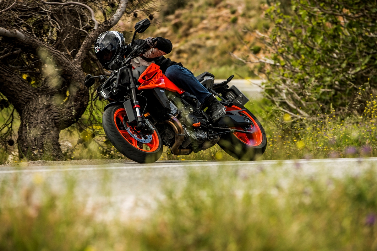 KTM 990 DUKE 2024 2WO 4