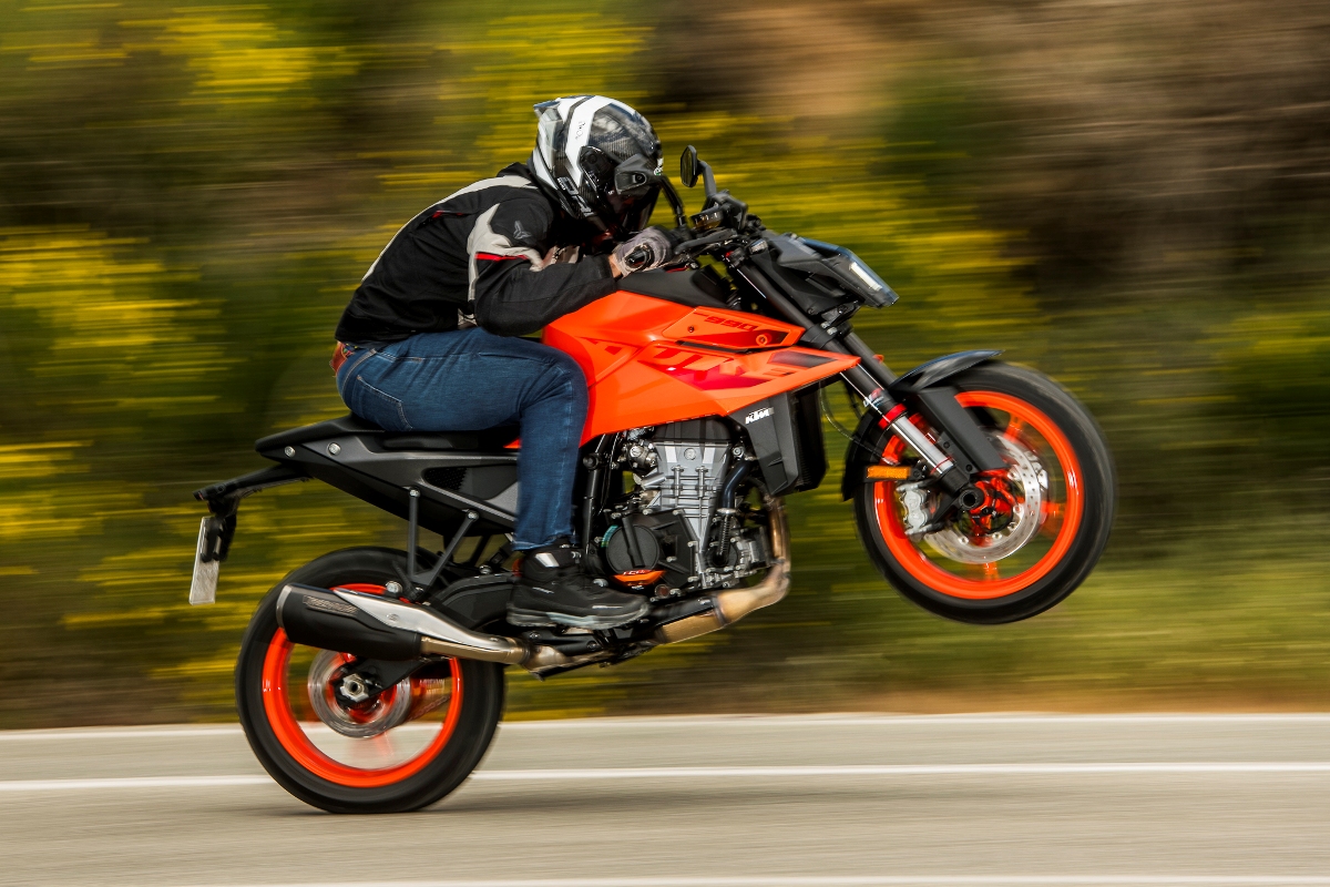 KTM 990 DUKE 2024 2WO 7